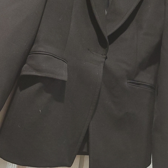 Blazer - Picture 2 of 4